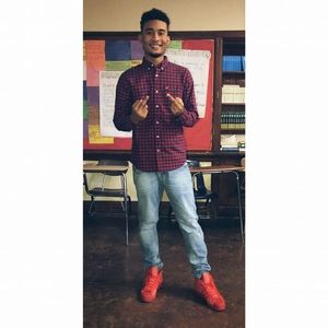 Meet your Posher, Manuel